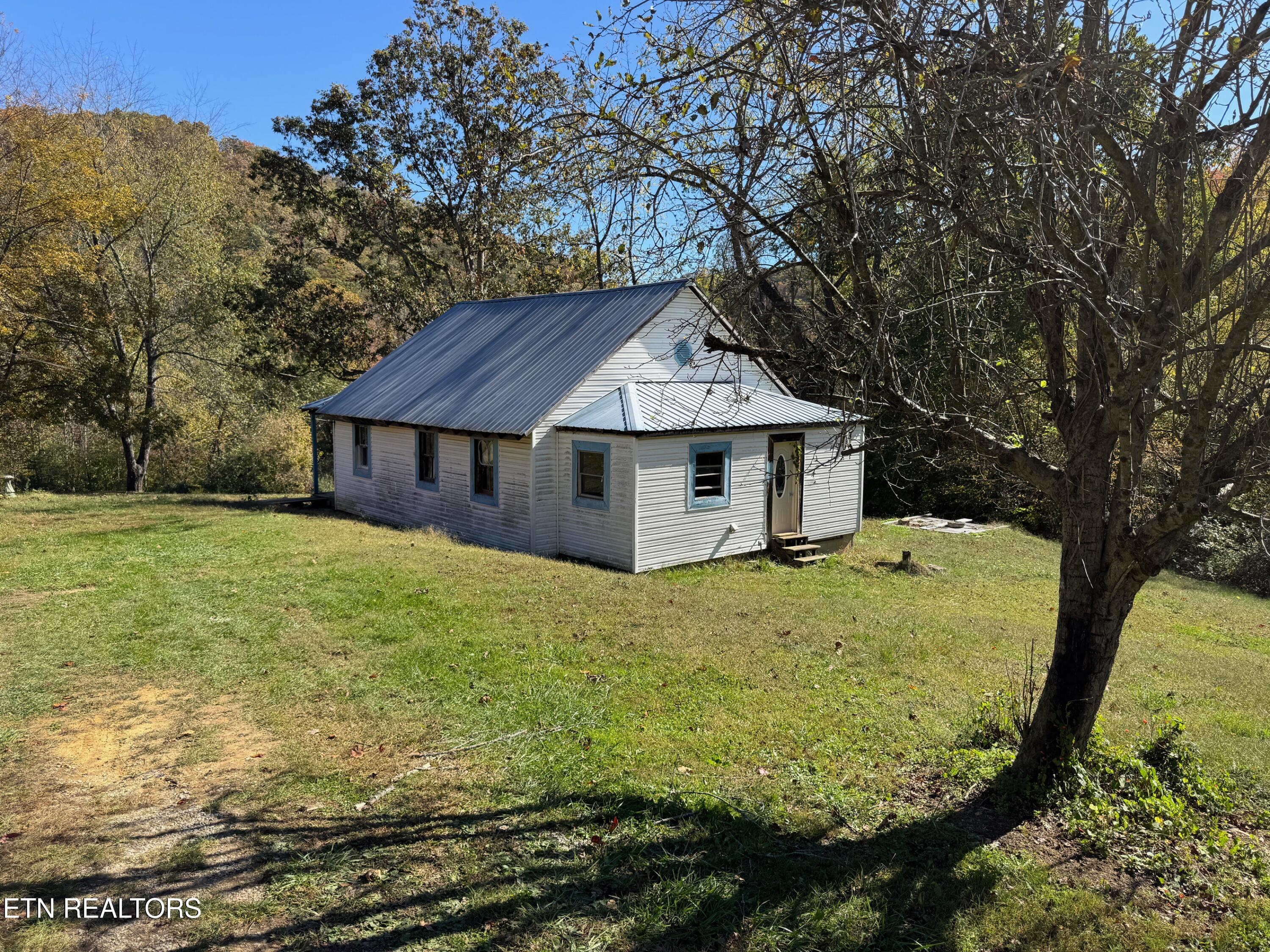 160 Laco Road Huntsville, TN 37756 - Photo 4 of 18 Pic 4