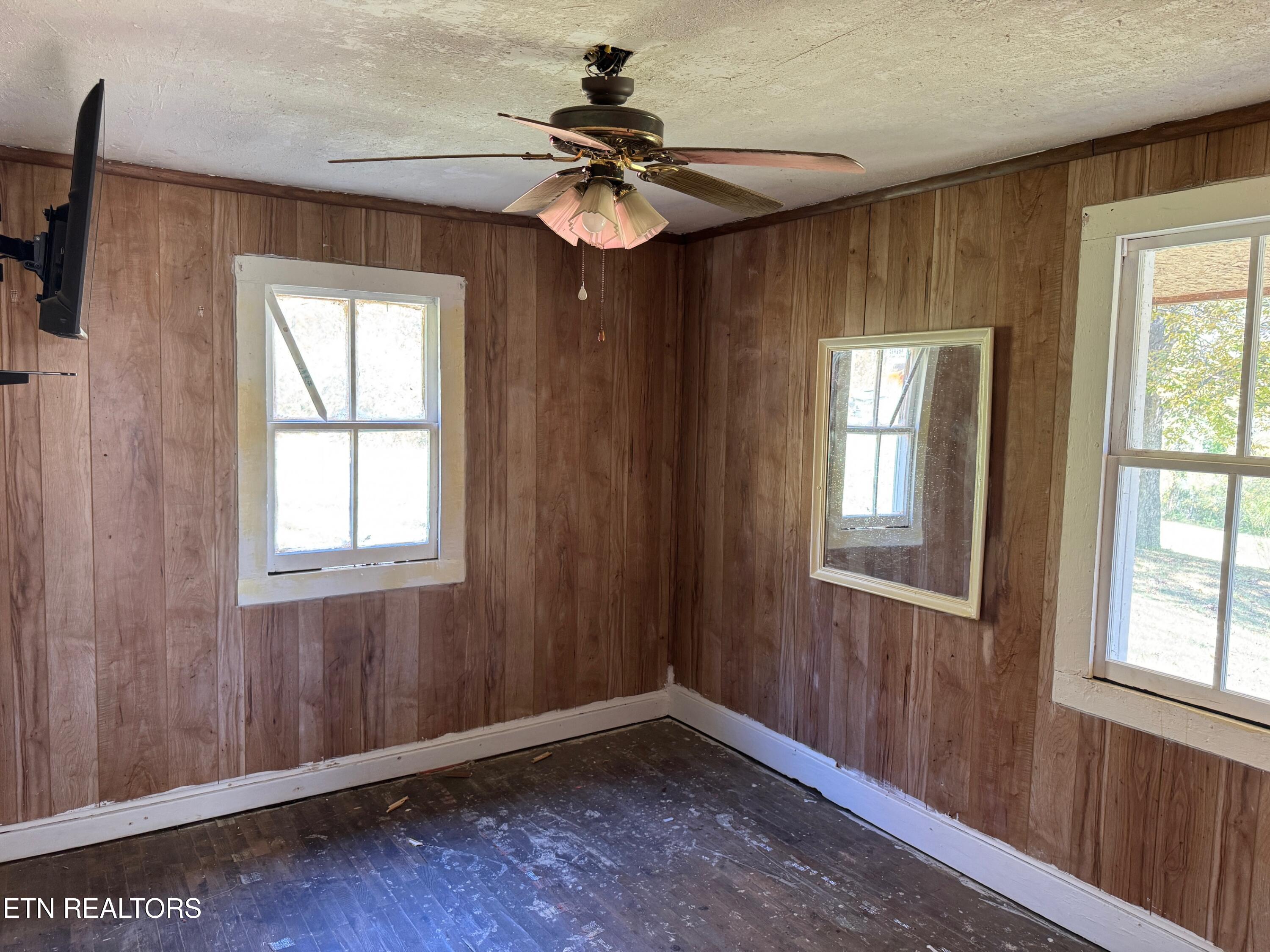 160 Laco Road Huntsville, TN 37756 - Photo 10 of 18 Pic 9