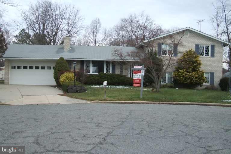 7604 Laurel Ridge Court Laurel, MD 20707 - Photo 1 of 19 Exterior (Main)