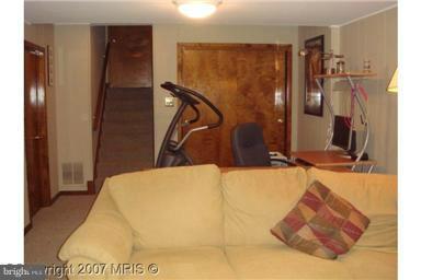 7604 Laurel Ridge Court Laurel, MD 20707 - Photo 14 of 19 Family Room