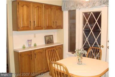7604 Laurel Ridge Court Laurel, MD 20707 - Photo 6 of 19 Kitchen