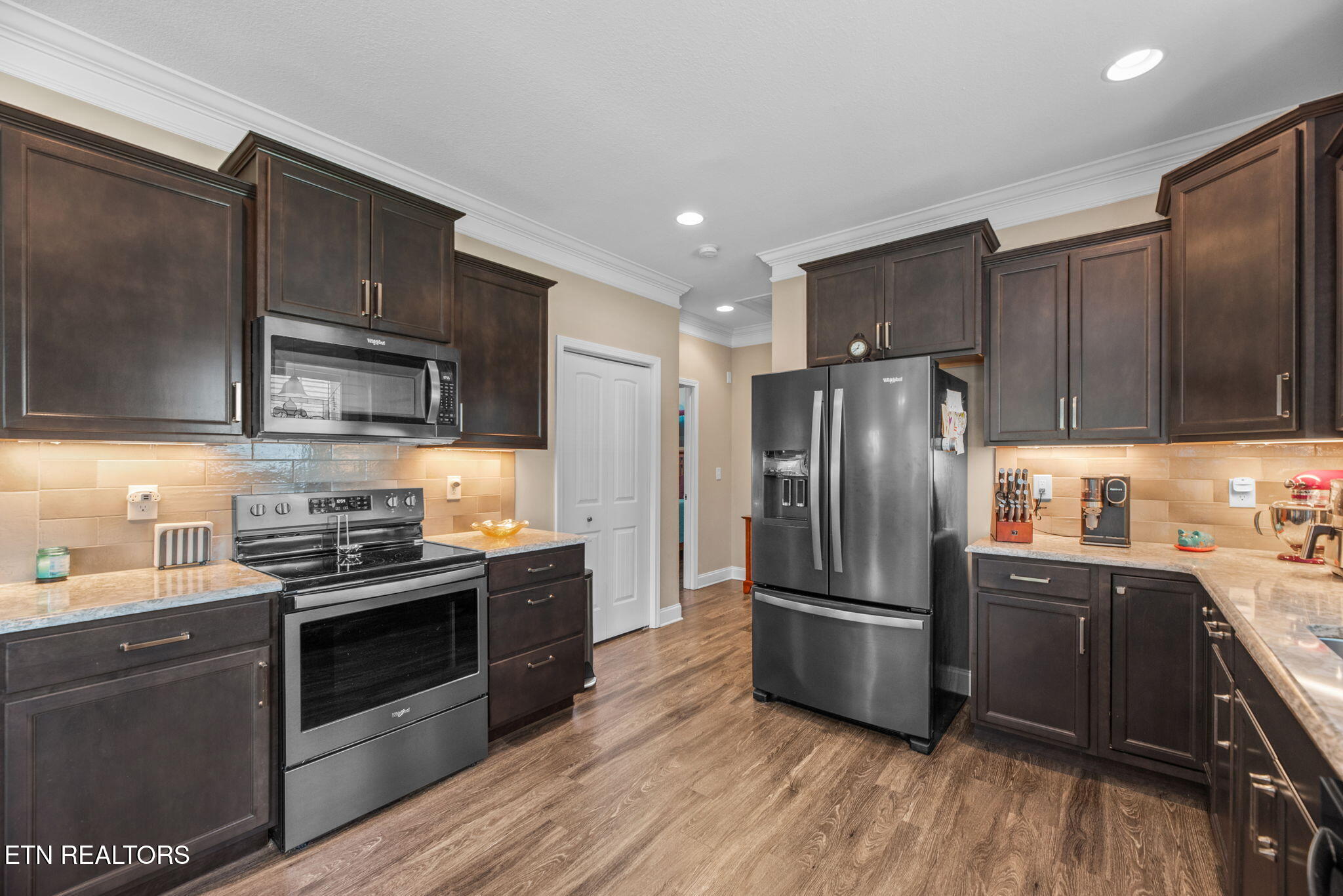 139 Hackberry Street Oak Ridge, TN 37830 - Photo 12 of 49 12-web-or-mls-Hckbrry139 (36)