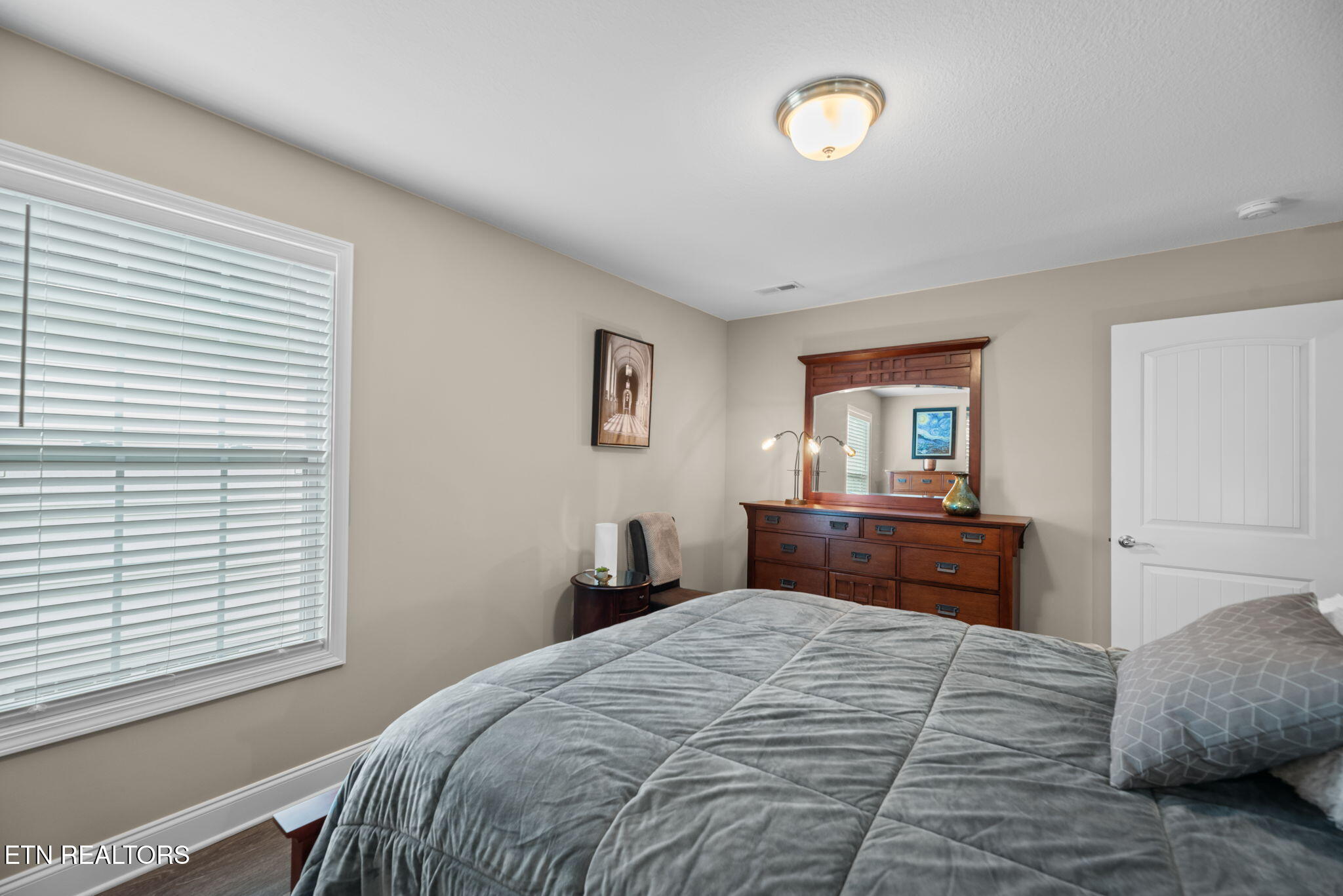 139 Hackberry Street Oak Ridge, TN 37830 - Photo 24 of 49 24-web-or-mls-Hckbrry139 (72)