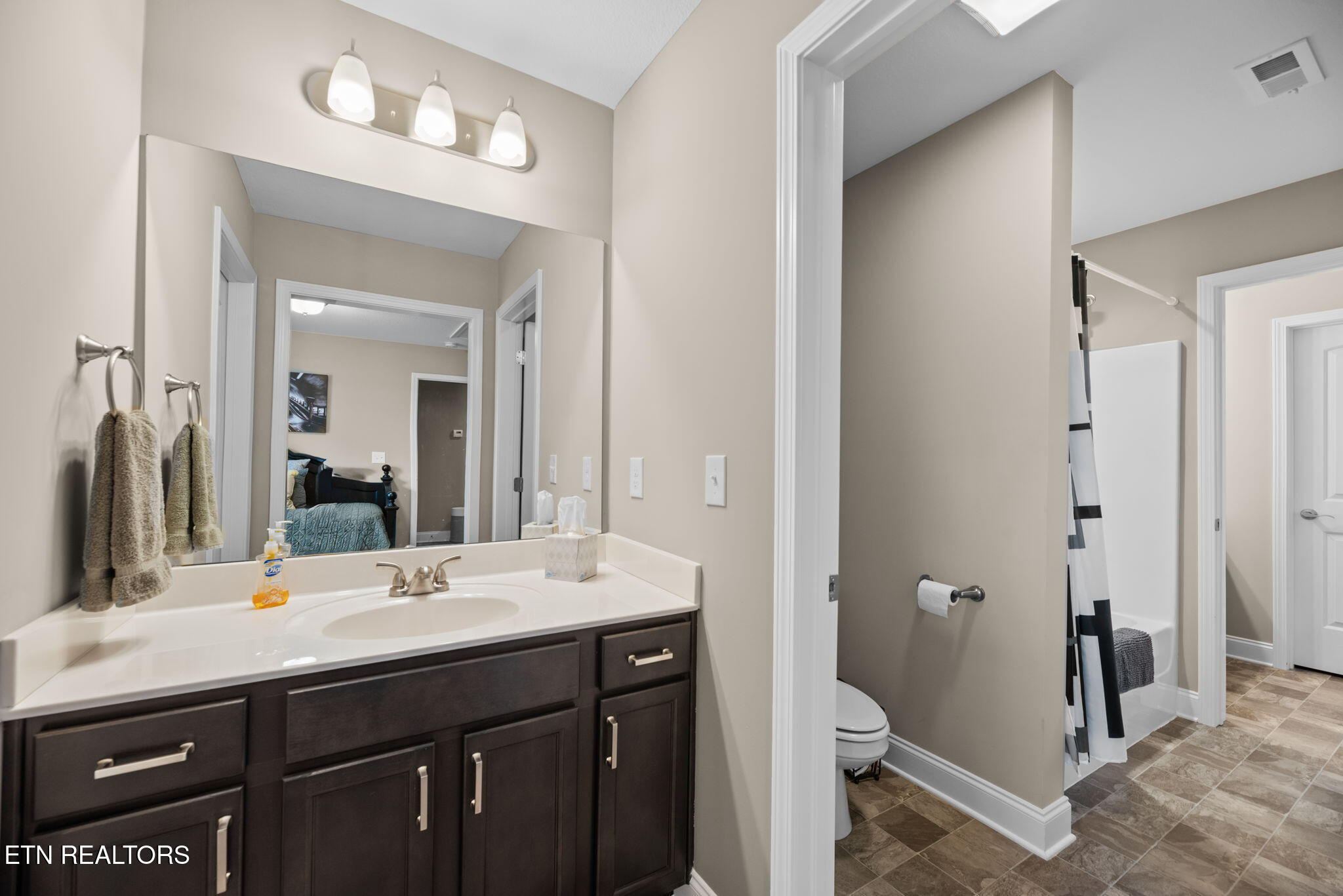 139 Hackberry Street Oak Ridge, TN 37830 - Photo 26 of 49 26-web-or-mls-Hckbrry139 (78)