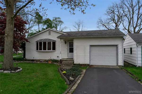 $225,000 | 12 Flint Avenue, Akron, NY 14001