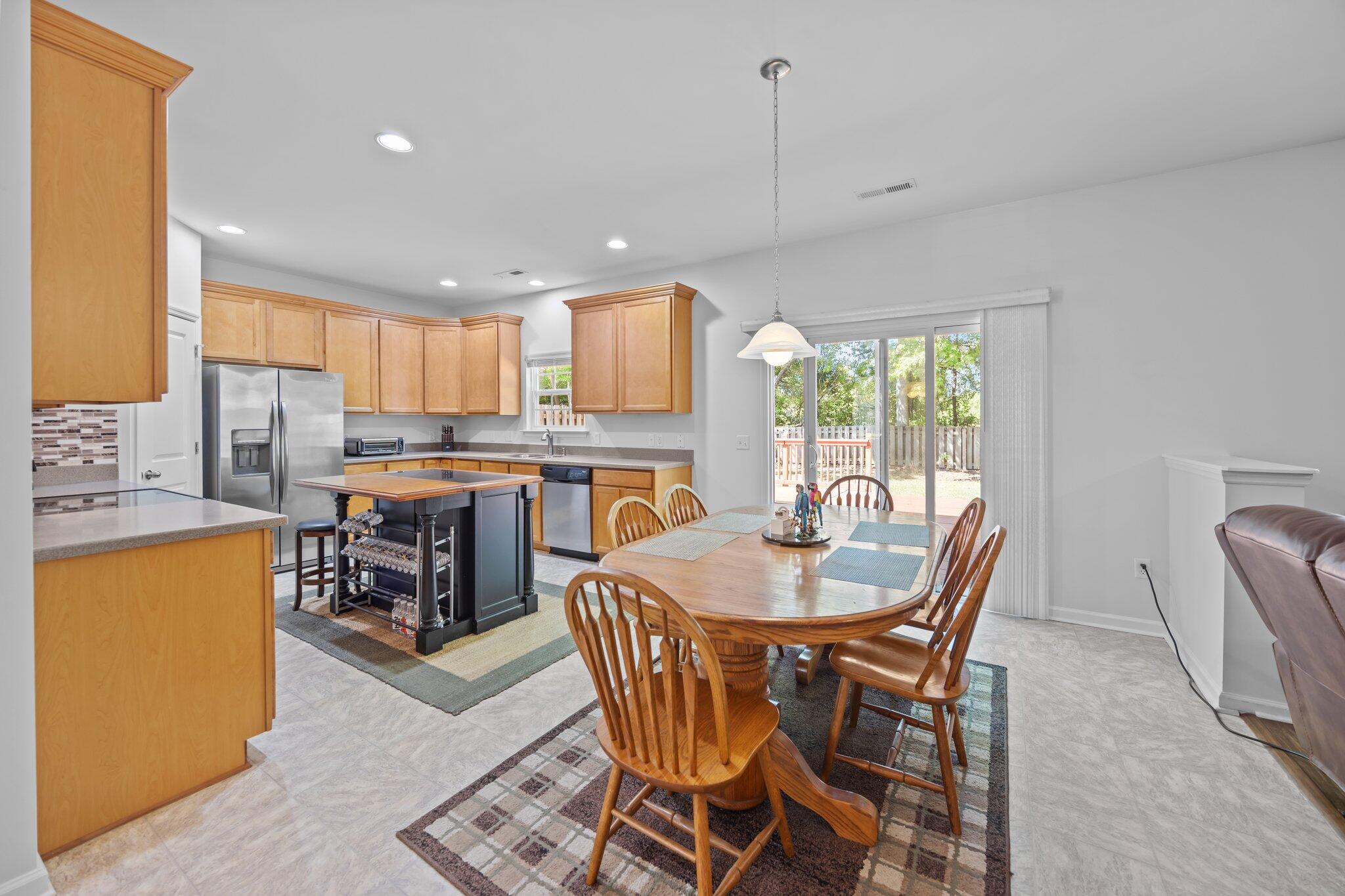 1218 Cosmos Road Summerville, SC 29483 - Photo 8 of 31 21-web-or-mls-470A9929