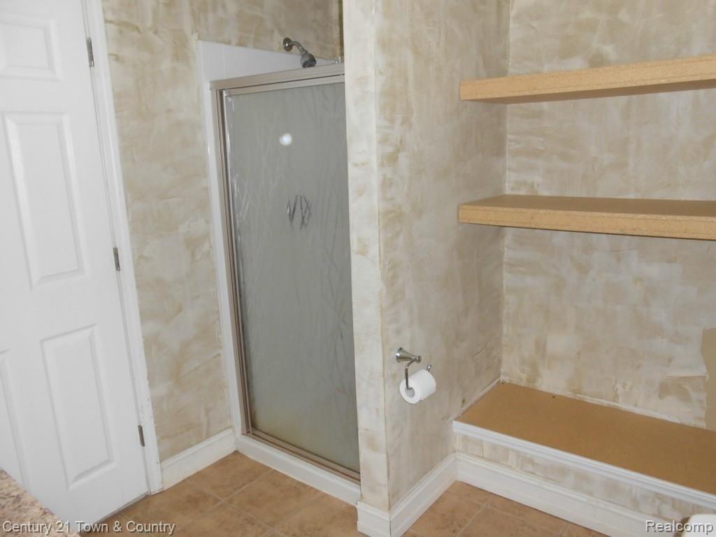2443 Gerald Avenue Rochester, MI 48307 - Photo 34 of 56 Mstr Bath 2.jpg