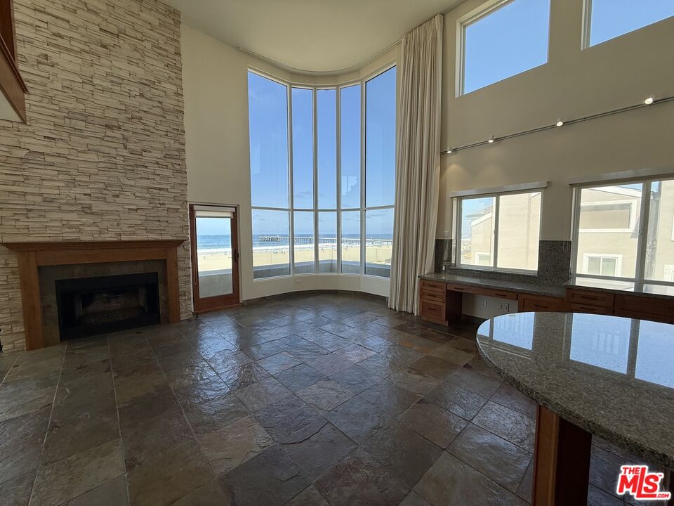 2 Catamaran Street, Unit 3 Marina del Rey, CA 90292 - Photo 2 of 40