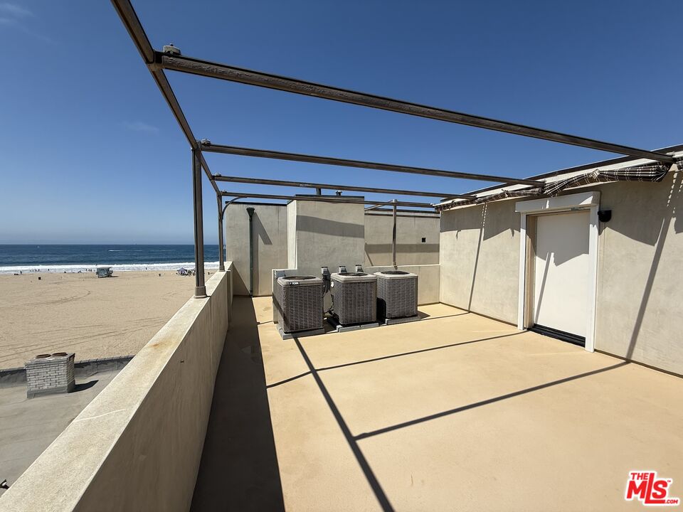 2 Catamaran Street, Unit 3 Marina del Rey, CA 90292 - Photo 36 of 40