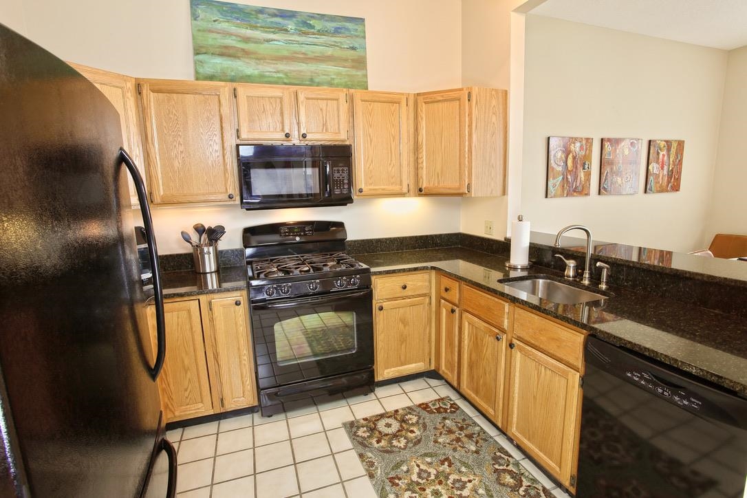195 Mann Road, Unit 9 Wilmington, VT 05363 - Photo 11 of 28 Gallery Image 11