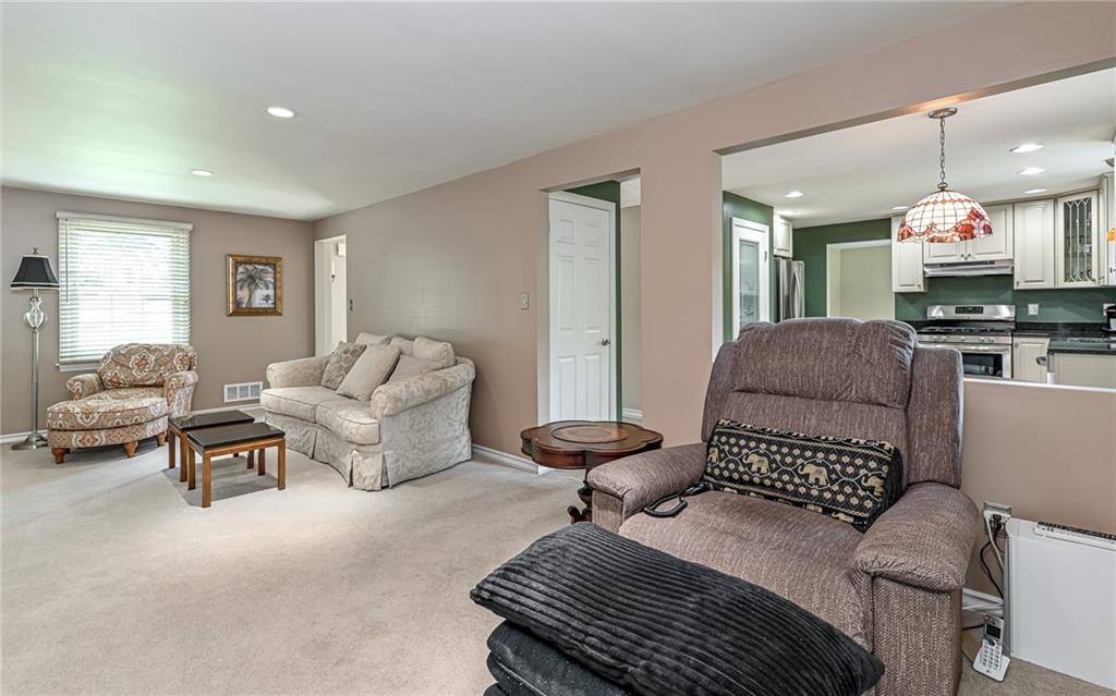 2276 Rochester Road Pittsburgh, PA 15237 - Photo 12 of 37 Gallery Image 12
