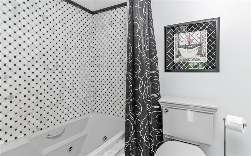 2276 Rochester Road Pittsburgh, PA 15237 - Photo 20 of 37 Gallery Image 20