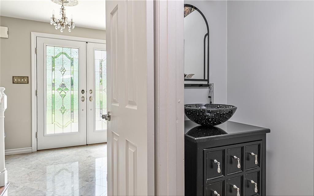 2276 Rochester Road Pittsburgh, PA 15237 - Photo 3 of 37 Gallery Image 3