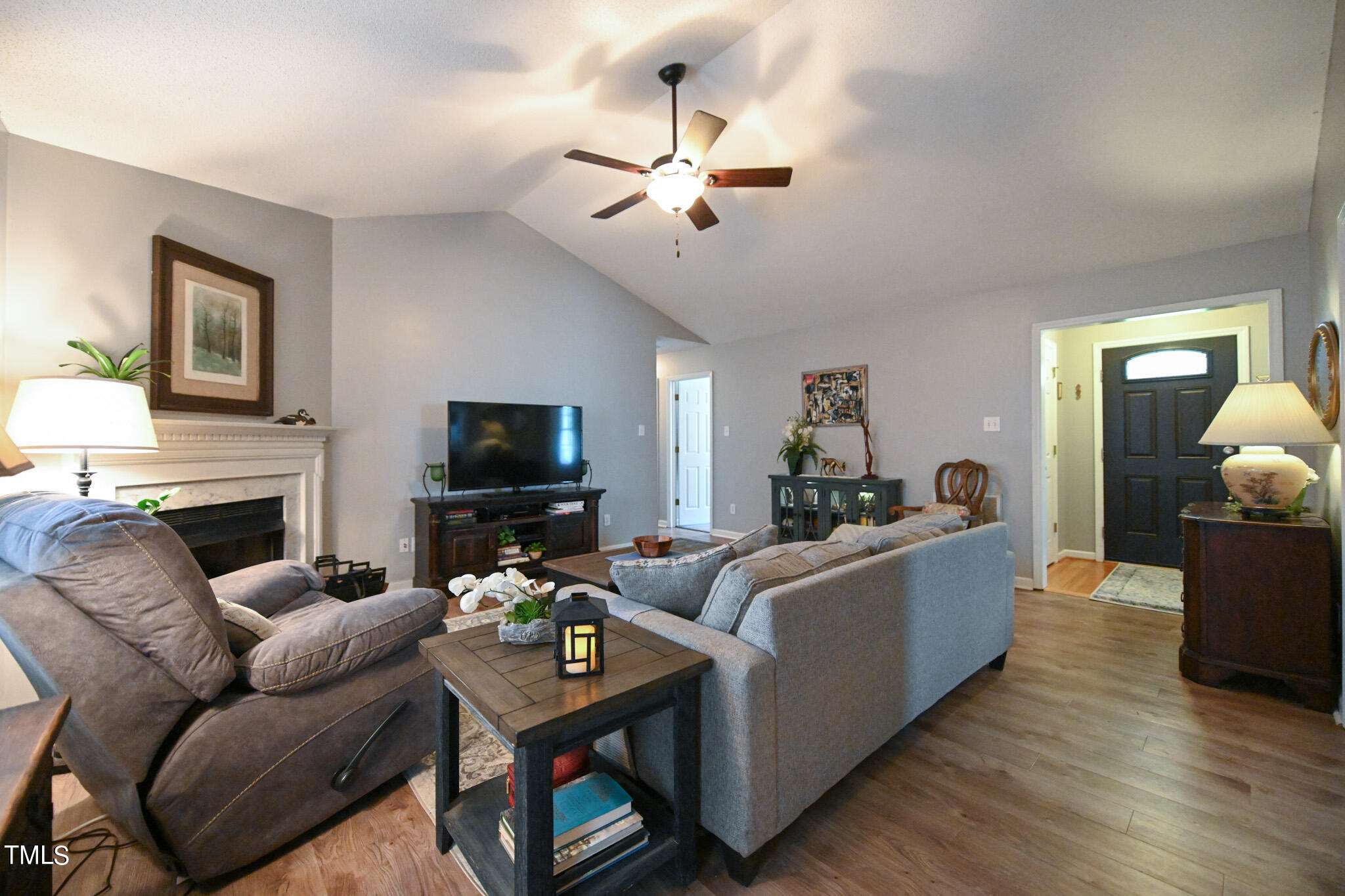 207 Beaver Ridge Way Benson, NC 27504 - Photo 10 of 37 010