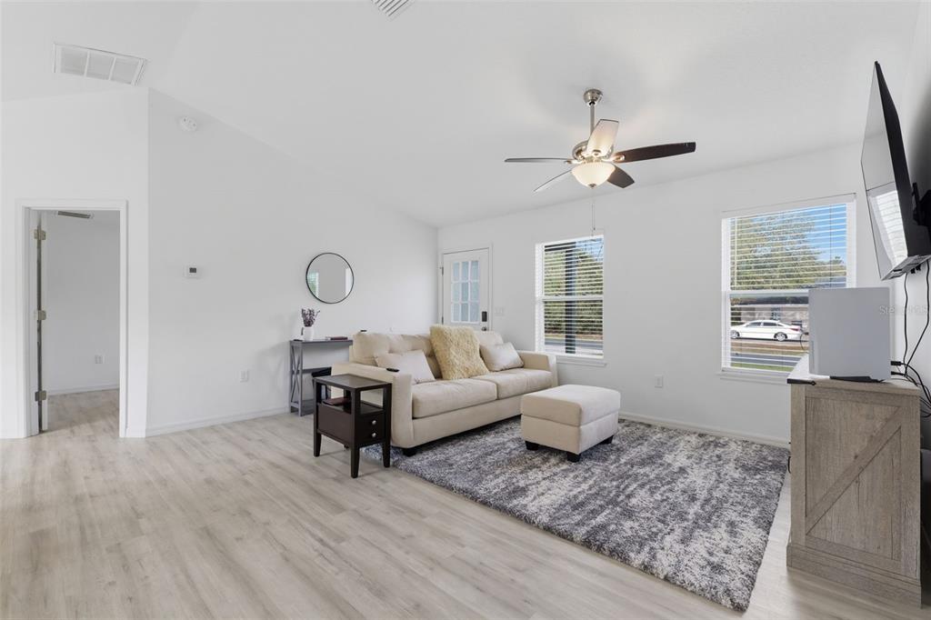 15989 Southwest 29th Court Road Ocala, FL 34473 - Photo 8 of 31