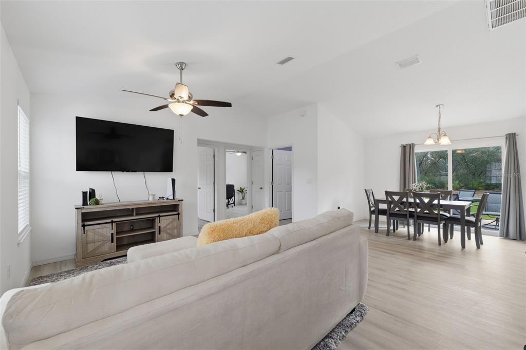 15989 Southwest 29th Court Road Ocala, FL 34473 - Photo 9 of 31