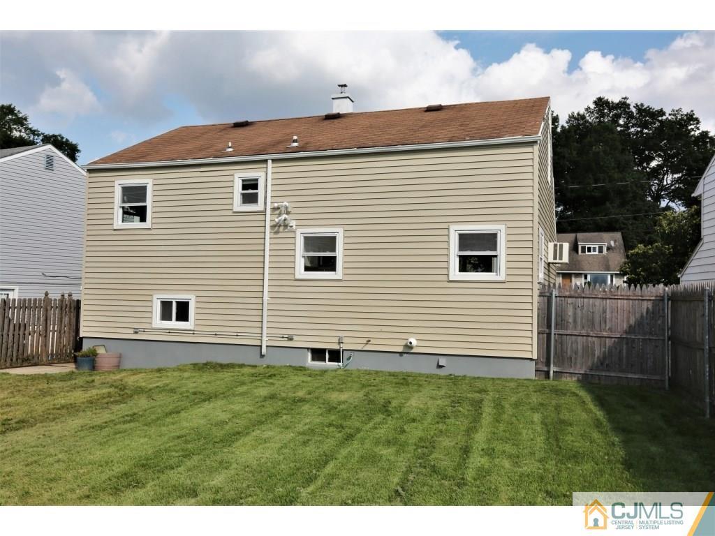 173 McFarlane Road Colonia, NJ 07067 - Photo 3 of 25 a view of a backyard with plants