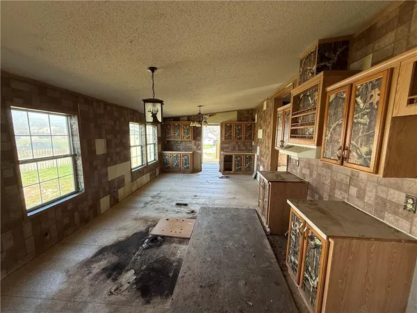 a very nice looking room with windows