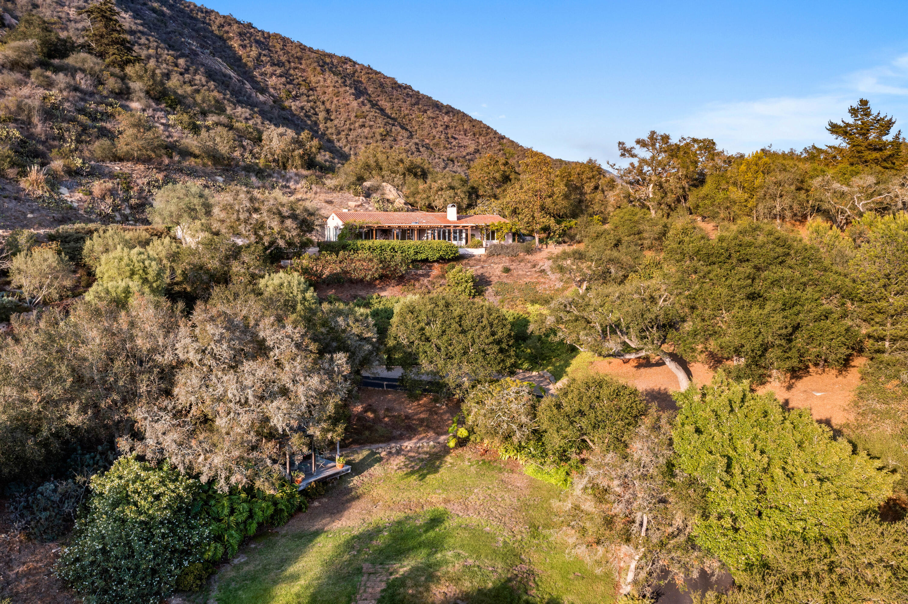 1986 Arriba Street Carpinteria, CA 93013 - Photo 21 of 25 a view of a building