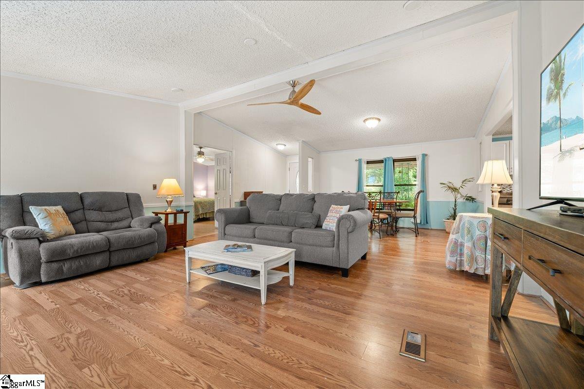 414 South Cove Road Seneca, SC 29672 - Photo 8 of 40