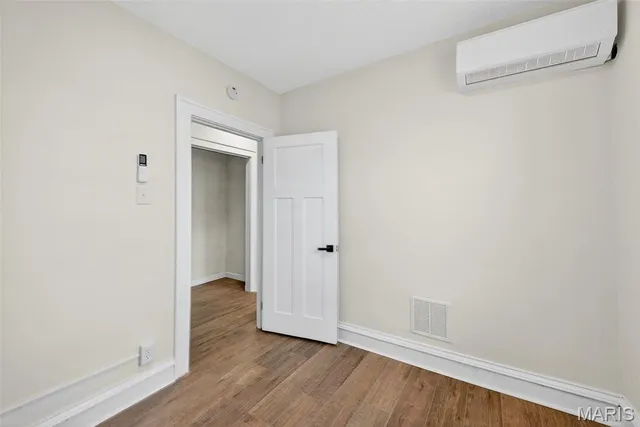 $1,350 | 5803 South Kings Highway Boulevard, Unit 2N, St. Louis, MO 63109