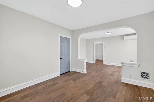 $1,350 | 5803 South Kings Highway Boulevard, Unit 2N, St. Louis, MO 63109