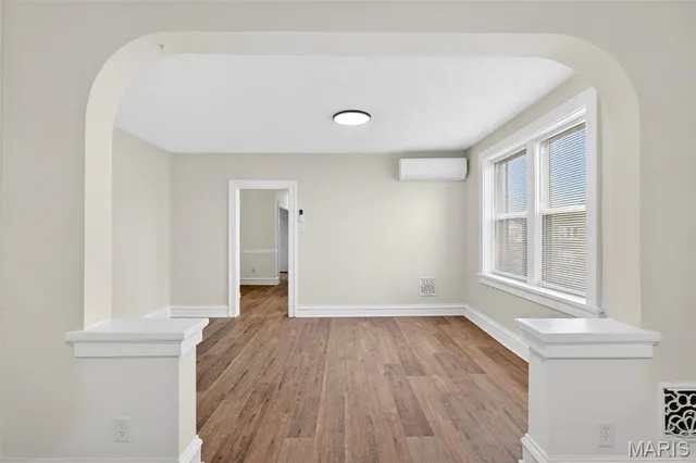 $1,350 | 5803 South Kings Highway Boulevard, Unit 2N, St. Louis, MO 63109