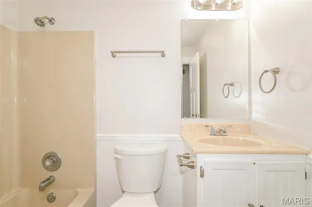 $2,425 | 2557 Tricia Lane, High Ridge, MO 63049