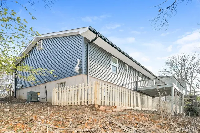 $2,425 | 2557 Tricia Lane, High Ridge, MO 63049