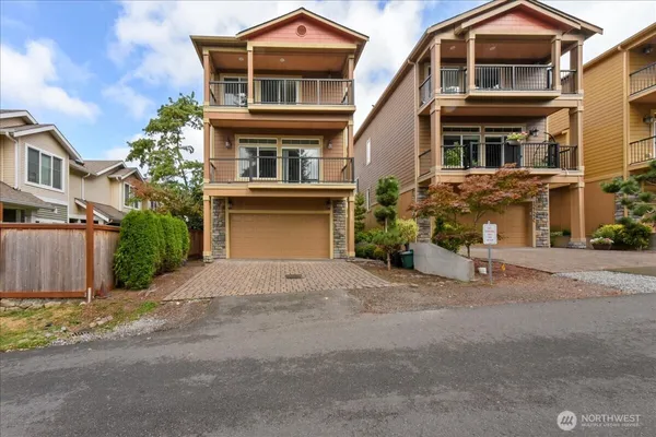 $1,019,000 | 12722 35th Avenue Northeast, Seattle, WA 98125