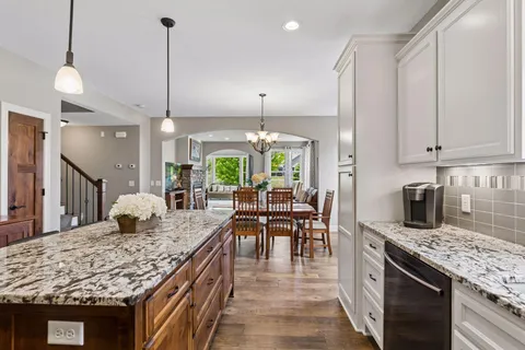 $625,000 | 25441 Heims Lake Circle, Wyoming, MN 55092