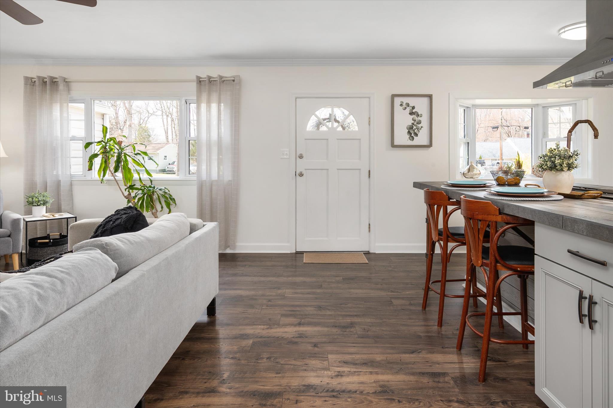 8349 Elm Road Millersville, MD 21108 - Photo 4 of 52 Entryway