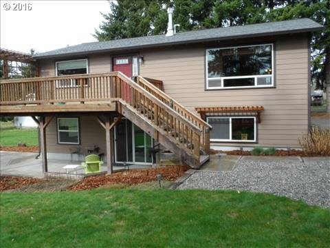 345 Southwest Martin Road White Salmon, WA 98672 - Photo 1 of 26 Gallery Image 1