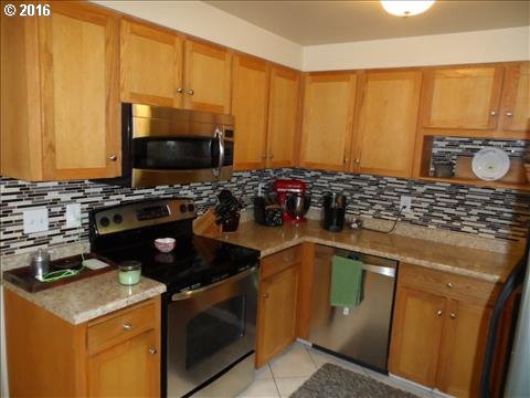 345 Southwest Martin Road White Salmon, WA 98672 - Photo 11 of 26 Gallery Image 11