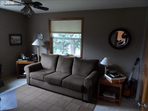 345 Southwest Martin Road White Salmon, WA 98672 - Photo 15 of 26 Bedroom