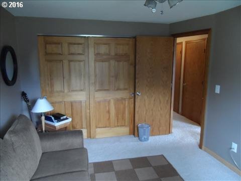 345 Southwest Martin Road White Salmon, WA 98672 - Photo 16 of 26 Bedroom