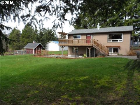 345 Southwest Martin Road White Salmon, WA 98672 - Photo 2 of 26 Gallery Image 2