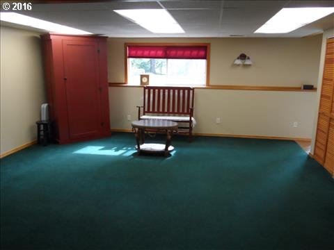 345 Southwest Martin Road White Salmon, WA 98672 - Photo 22 of 26 Family Room