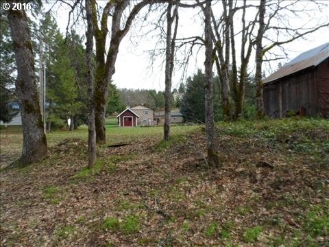 345 Southwest Martin Road White Salmon, WA 98672 - Photo 5 of 26 Gallery Image 5