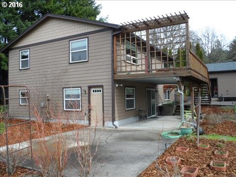 345 Southwest Martin Road White Salmon, WA 98672 - Photo 8 of 26 Gallery Image 8