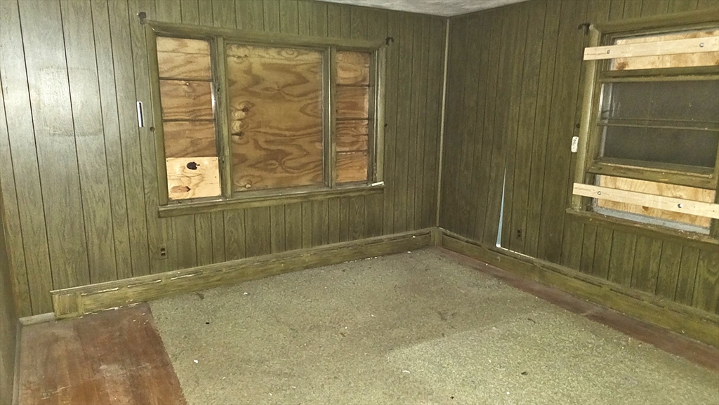 181 Freeman Terrace Springfield, MA 01104 - Photo 23 of 24