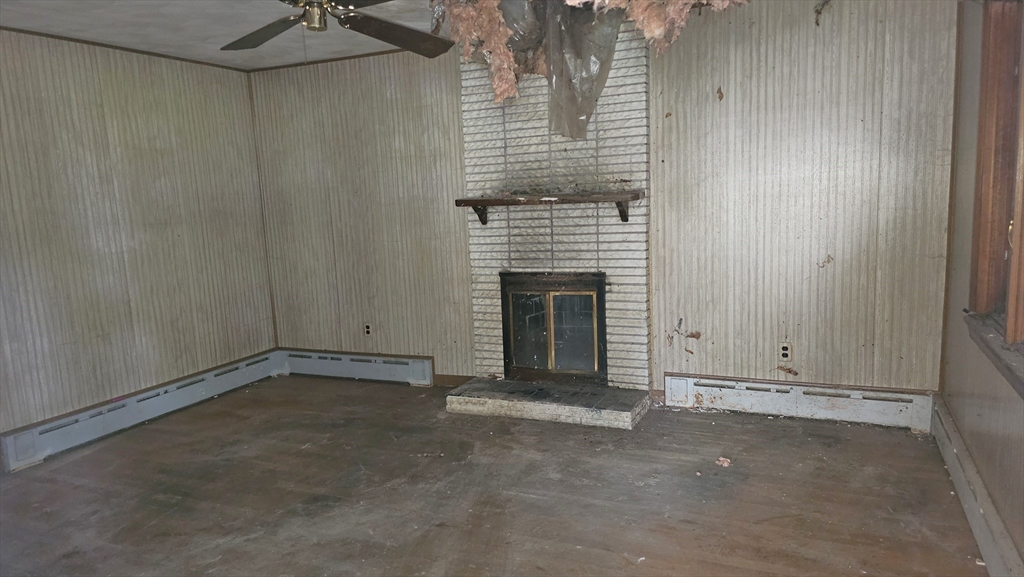 181 Freeman Terrace Springfield, MA 01104 - Photo 7 of 24