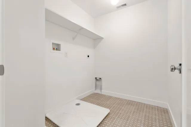 $999,900 | 19 Lily Lane, Londonderry, NH 03053