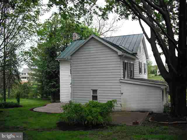 456 Burnt House Road Carlisle, PA 17015 - Photo 6 of 17 Gallery Image 6