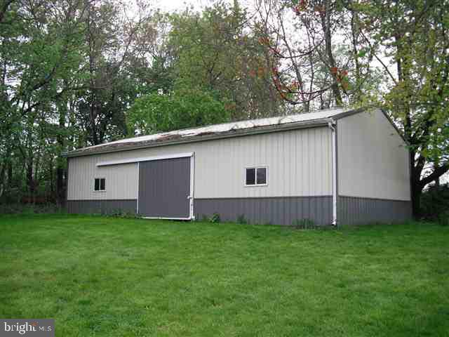 456 Burnt House Road Carlisle, PA 17015 - Photo 7 of 17 Gallery Image 7