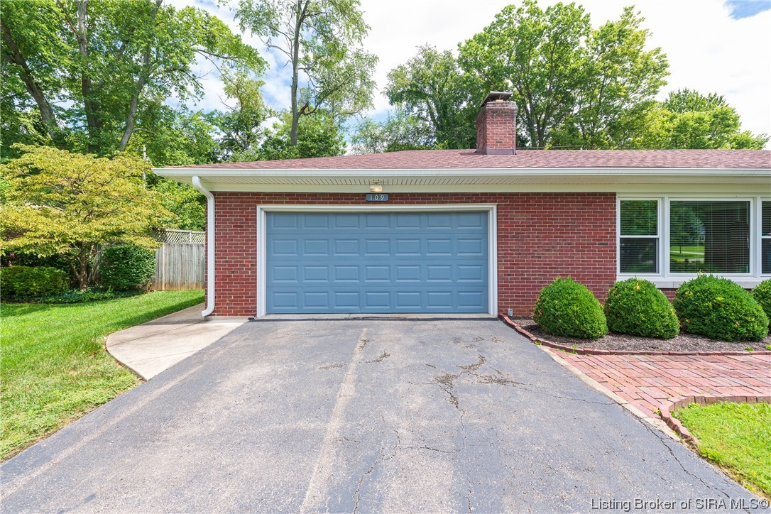109 Tristan Road Louisville, KY 40222 - Photo 2 of 69
