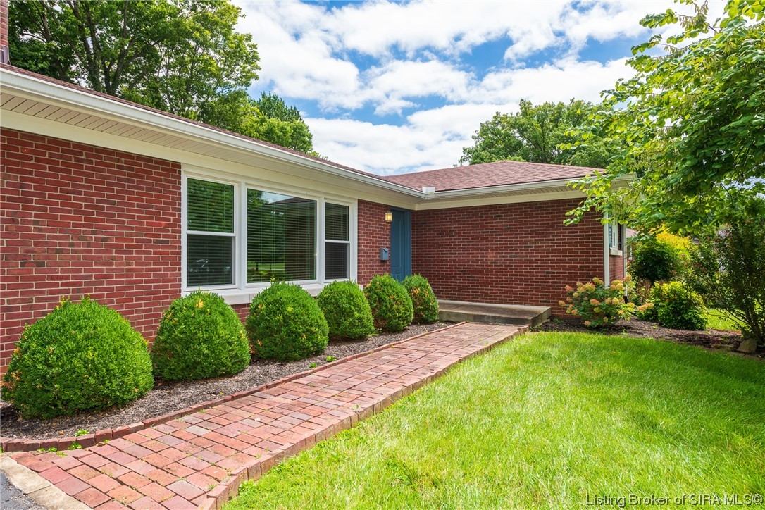 109 Tristan Road Louisville, KY 40222 - Photo 5 of 69