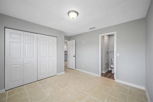 $1,595 | 501 St Michaels Way, Unit 525, Tarpon Springs, FL 34689