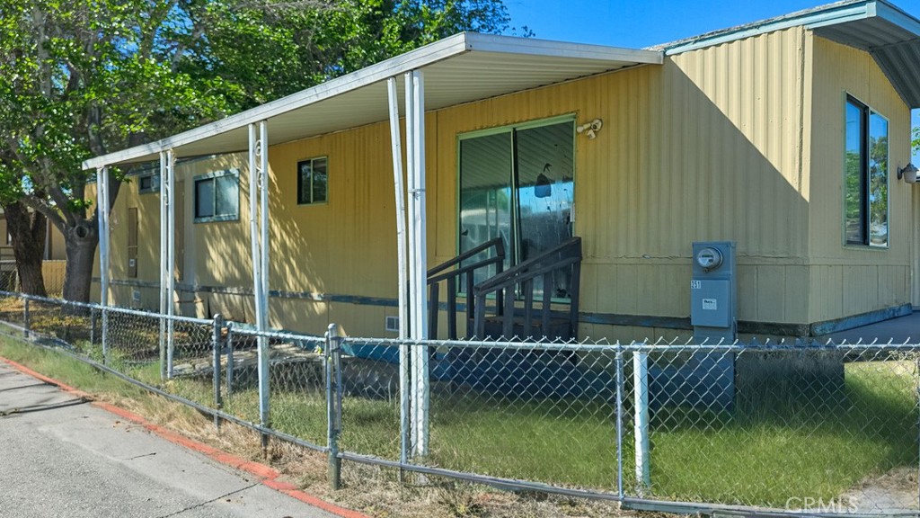 45800 Challenger Way, Unit 251 Lancaster, CA 93535 - Photo 7 of 7 a balcony with water view