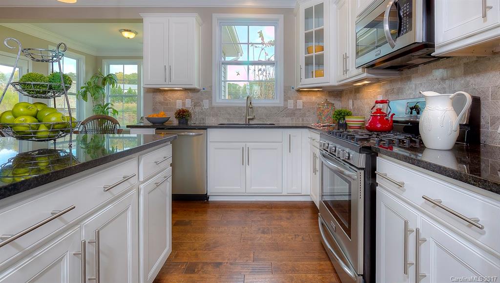 8351 Dallas Bay Road, Unit 232 Charlotte, NC 28278 - Photo 10 of 24 Gallery Image 10